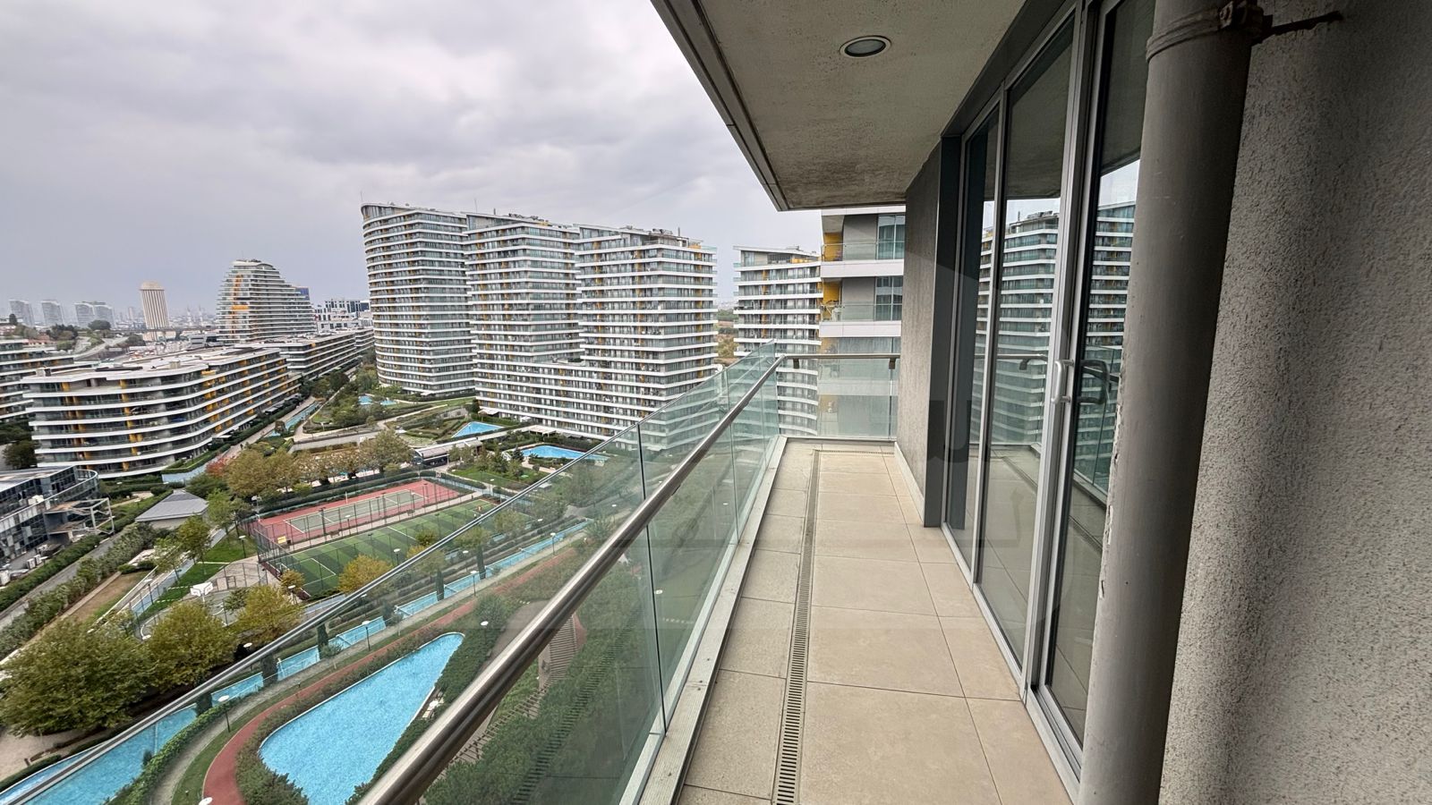 WhatsApp Image 2025-10-14 at 12.08.26 (7)